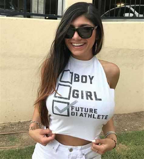 Mia Khalifa Purple Shirt Porn Videos 